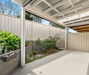 Spacious Townhouse in Central Location - Photo 6