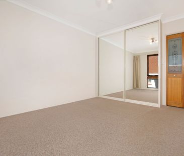 2/3 Smith Street, Wollongong, NSW 2500 - Photo 2