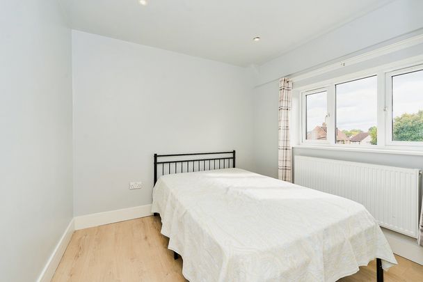 4 Bedroom House - Terraced to rent - Photo 1