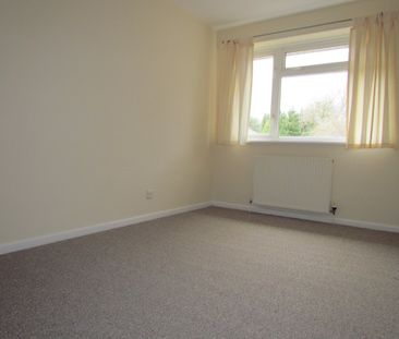 £995 - To Let - Photo 4