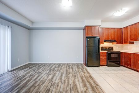 For Lease - 3055 Thomas Street Unit# 306, Mississauga, Ontario - Photo 3