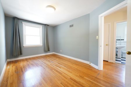 For Lease - 9 Mississauga Road Unit# Upper, Mississauga, Ontario - Photo 3