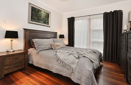 35 Suvla Street, Balmoral QLD 4171 - House For Rent | Domain - Photo 2