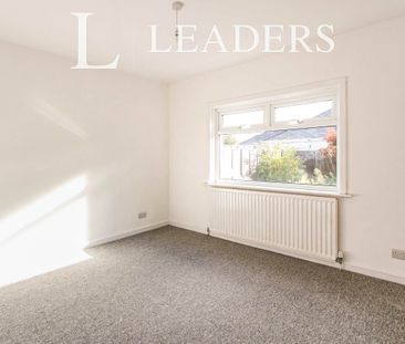 3 bedroom house to rent Southill Road, Poole, BH12 - Photo 2