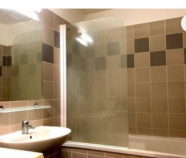 Location Appartement 2 pièces 48m² LA ROCHELLE 17000 - Photo 5