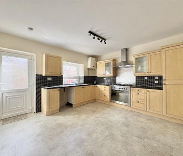 3 bedroom terraced house to rent - Photo 6