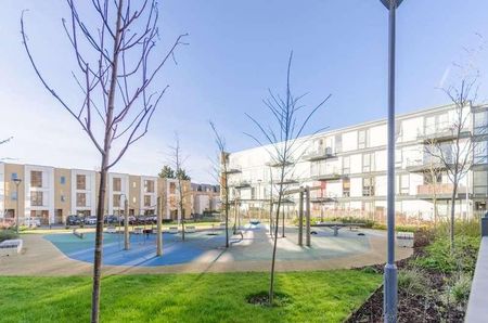 Altius Court, Highams, E4 - Photo 5