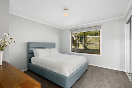 Spacious Three Bedroom Home with Modern Finishes - Photo 4