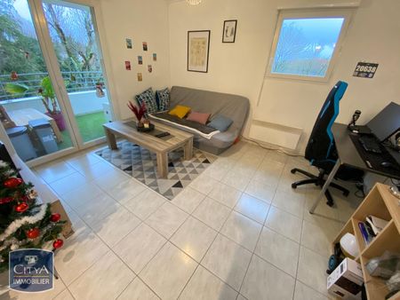 Location Appartement 2 pièces 40m² ST MICHEL 16470 - Photo 2