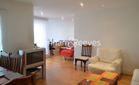 2 Bedroom flat to rent in Beckford Close, Kensington, W14 - Photo 5