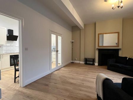 2 bedroom terraced house to rent - Photo 2