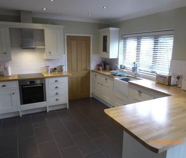 3 bedroom detached house to rent - Photo 6