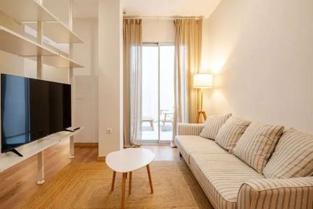 2 room luxury Apartment for rent in Valencia - Photo 2