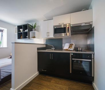 Studio to rent - Photo 1