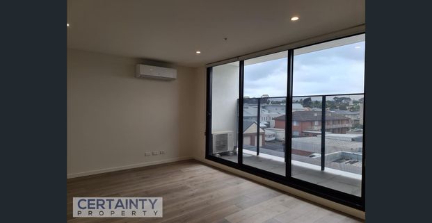 Light-Filled Two-Bedroom Apartment in Convenient Location - Photo 1