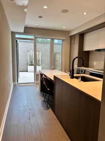 For Lease - 33 Dundonald Street Unit# TH6, Toronto, Ontario - Photo 5