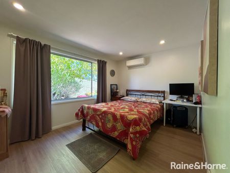 Beautifully Presented, Family Home! - Photo 4