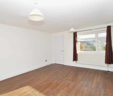 2 bedroom semi-detached house to rent - Photo 3