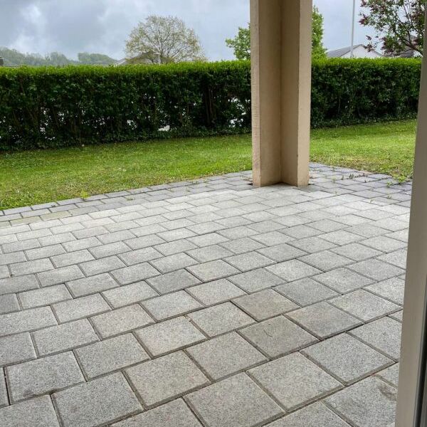 2.5 Zimmer-Wohnung mit Gartensitzplatz - Photo 1