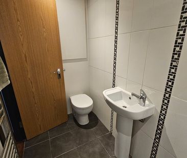 2 Bed Detached House, Queens Road, LE2 - Photo 2