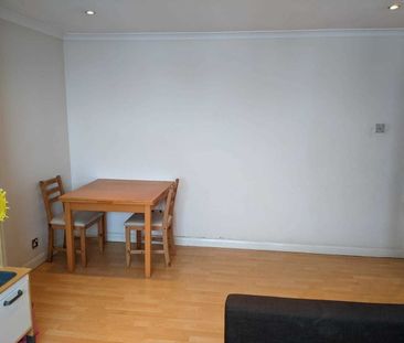 2 Bed Flat, Sudbury Court Road, HA1 - Photo 3