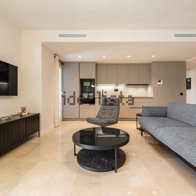 Alquiler de piso en Linda Vista-Nueva Alcántara-Cortijo Blanco - Photo 1