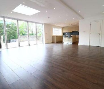 Edgwarebury Lane, Edgware, Middlesex, HA8 - Photo 3