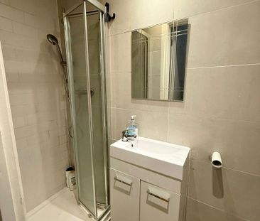 1 bedroom in a house share to rent - Photo 6