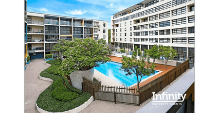 SPACIOUS ONE-BEDROOM APARTMENT IN ALEXANDRIA - Photo 3