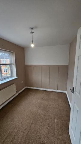 3 bedroom terraced house to rent - Photo 5