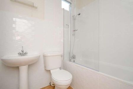 The Quadrant, Richmond, TW9 - Photo 2