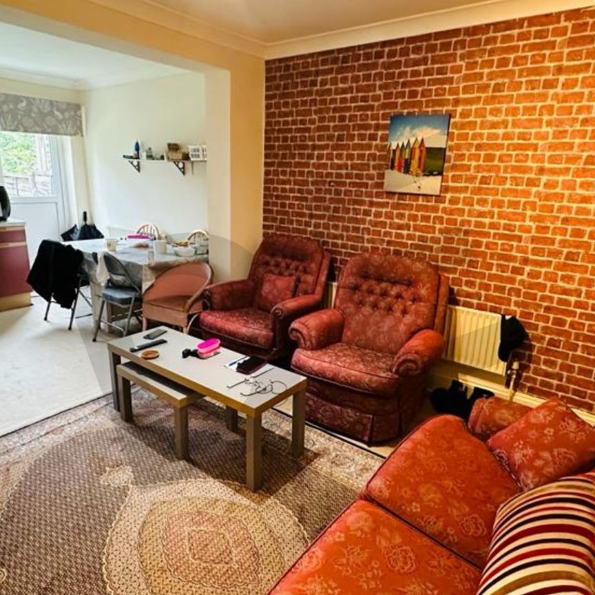 1 Bed Flat, Hendon Way, NW2 - Photo 1