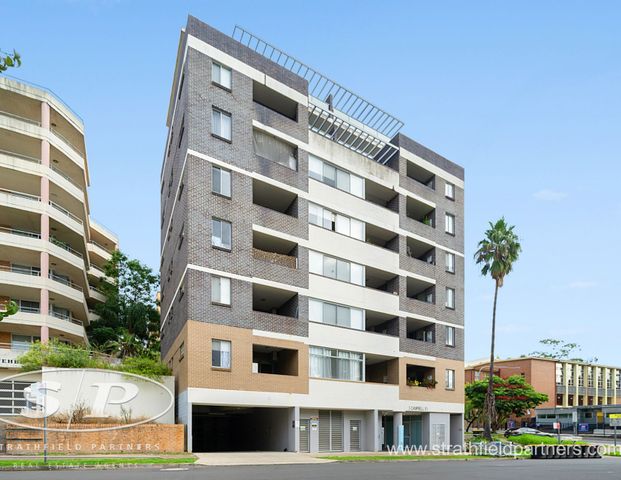 Walk to amenities - Photo 1