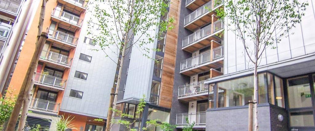 2 bedroom flat to rent - Photo 1