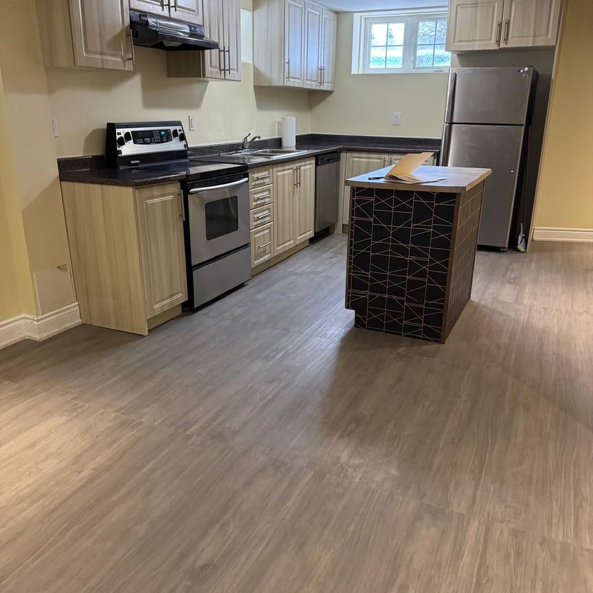 For Lease - 52 Stephanie Avenue Unit# Basement, Brampton, Ontario - Photo 1