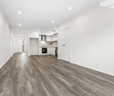 Modern Brand New 3-Bedroom, 3-Bathroom Home with 1-Car Garage in Fr... - Photo 6