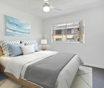 TWO BEDROOM, TWO BATHROOM, TWO CAR ACCOM WITH POOL - WALK TO BEACH - Photo 4