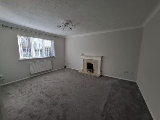 4 bedroom detached house to rent - Photo 1