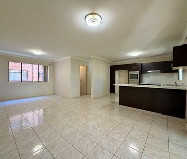 2/138 Military Road Guildford - Photo 3