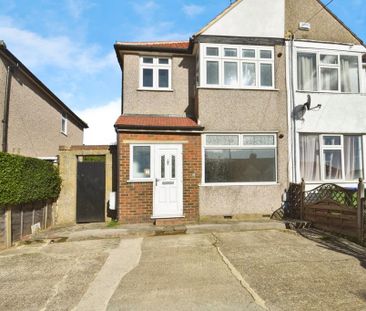 3 bedroom end of terrace house to rent - Photo 1