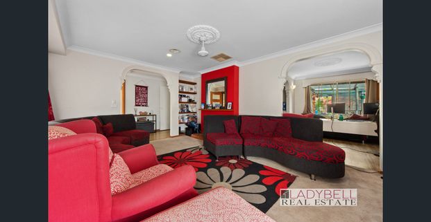 Beautiful Family Home - Photo 1