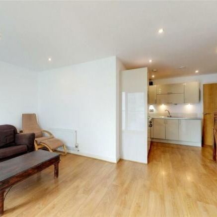 2 Bed Flat, Werner Court, E3 - Photo 1