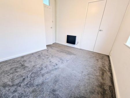 1 bedroom semi-detached house to rent - Photo 3