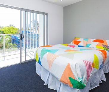 Modern 1 Bedroom Apartment in Prime Taringa Location - Photo 4