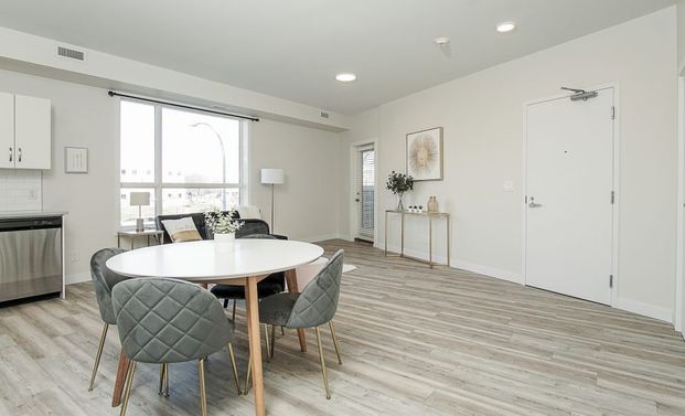 205-18 Picardy Place, Winnipeg, MB - Photo 1