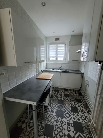 Location Appartement 3 pièces 51m² LENS 62300 - Photo 5