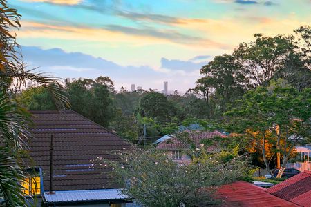 Elegant Queenslander With Dual Space Living - Photo 5