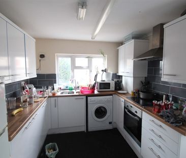 Room in a Shared House, Luckwell Road, BS3 - Photo 2