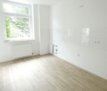 *** Moderne 2-Zi-Wohnung mit Loggia in Essen-Frohnhausen sucht eine... - Photo 2