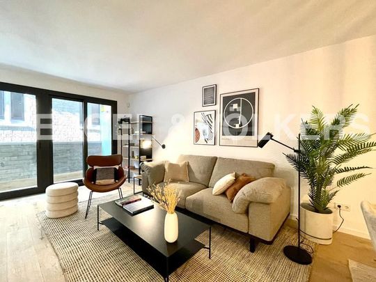 Piso de alquiler en Copons, Barri Gòtic - Photo 1